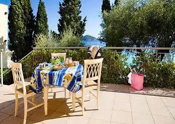 Monti E Mare アラッシオ