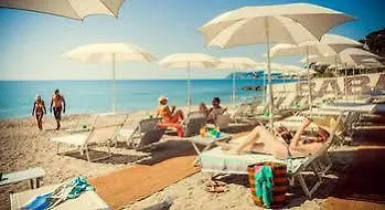 Monti E Mare ホテル アラッシオ