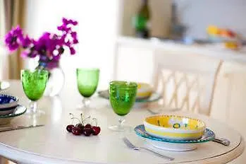 Monti E Mare מלון