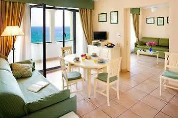 Monti E Mare אלסיו