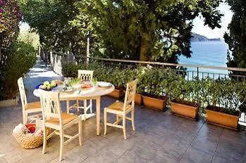 Monti E Mare * Alassio