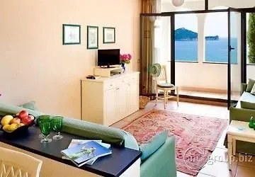 Monti E Mare * 알라시오
